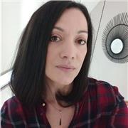 Bonjour, titulaire d'une licence en Portugais et native de ce pays, je propose de vous aider à progresser dans cette langue